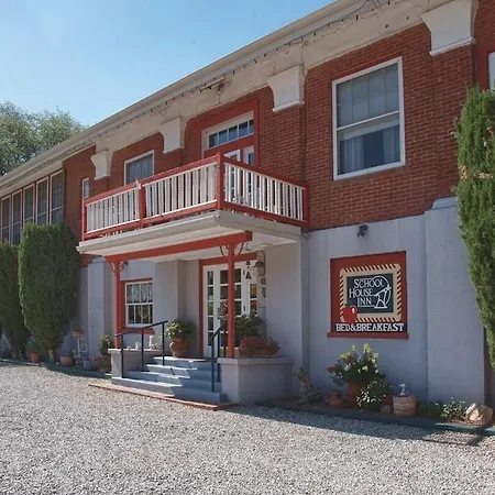 School House Inn Bed & Breakfast